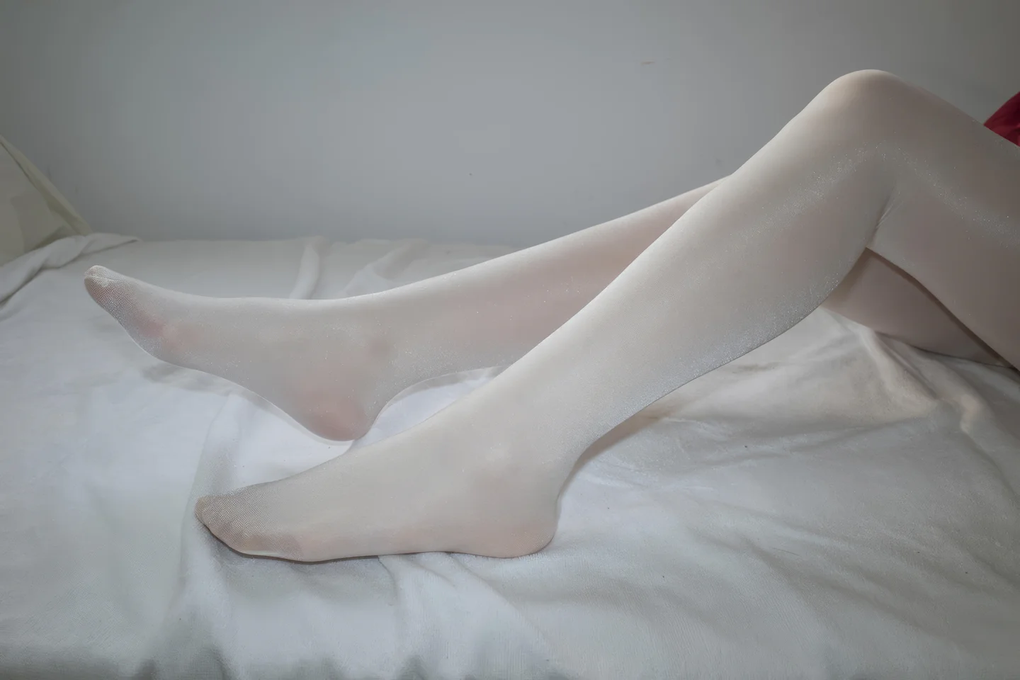 森萝财团_小夜_No_001_内部010_40D闪闪舍宾袜_79P_821MB